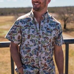 Men's Short Sleeve Burlebo Camo Button-Up Shirt - BNWT